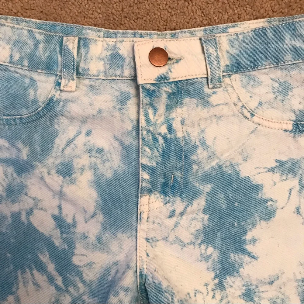 Tie Dye Denim Shorts NEW Womens Size Medium Sky Blue White High Waist Cotton - Picture 2 of 10